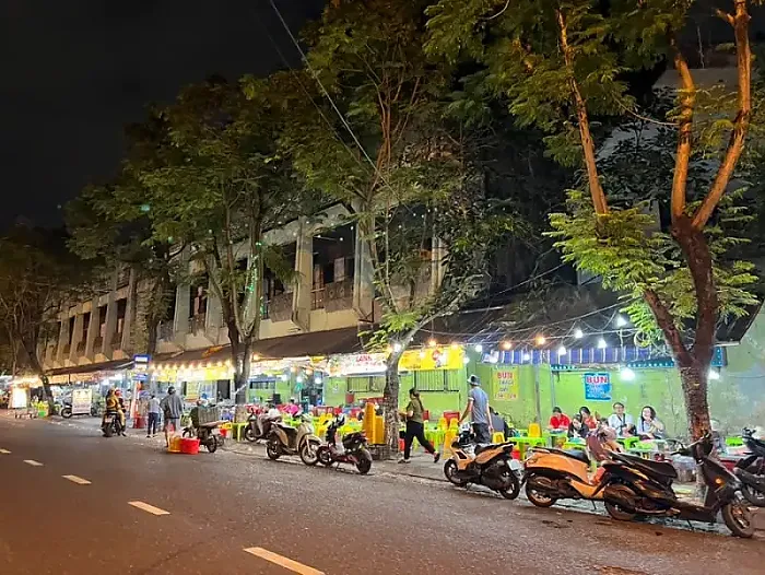 진한 육수가 가득한 쌀국수 맛집 '포틴(phở thìn 13)'