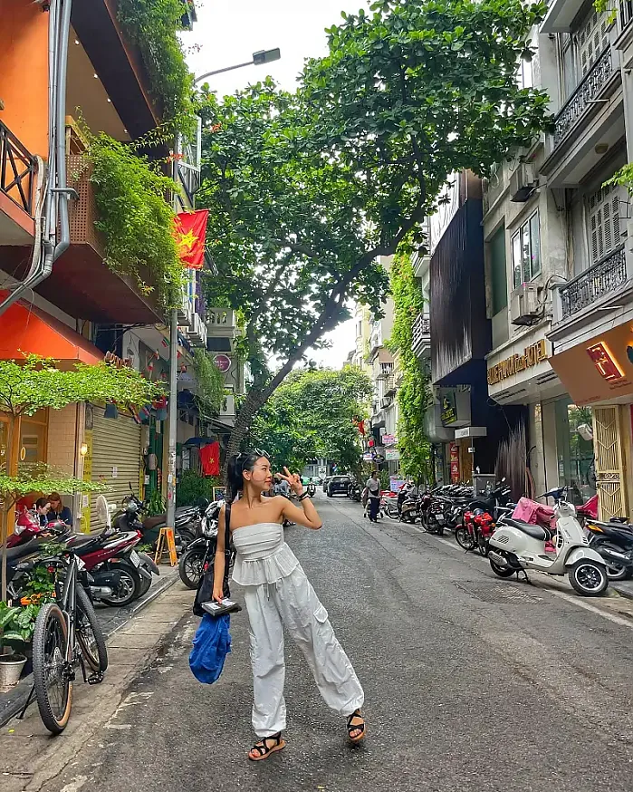 살면서 흘릴땀 하노이에서 따 뿜었음 @_yeongi__ 인스타