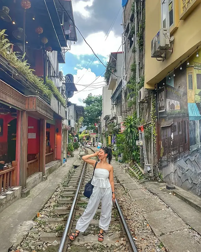 살면서 흘릴땀 하노이에서 따 뿜었음 @_yeongi__ 인스타