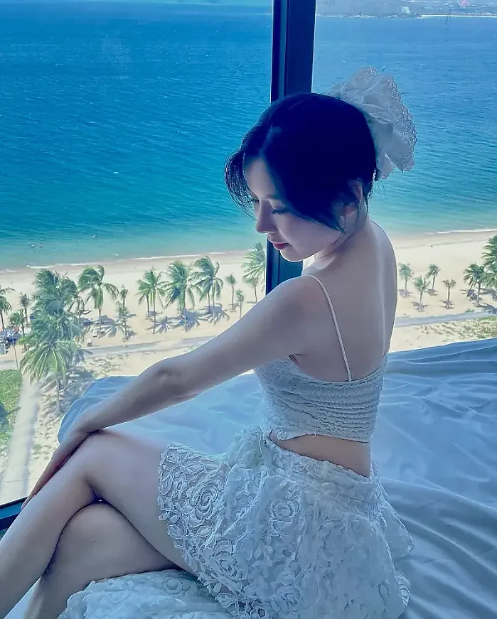 바다를 보고 사진도 찍고 @ri.sari01 인스타