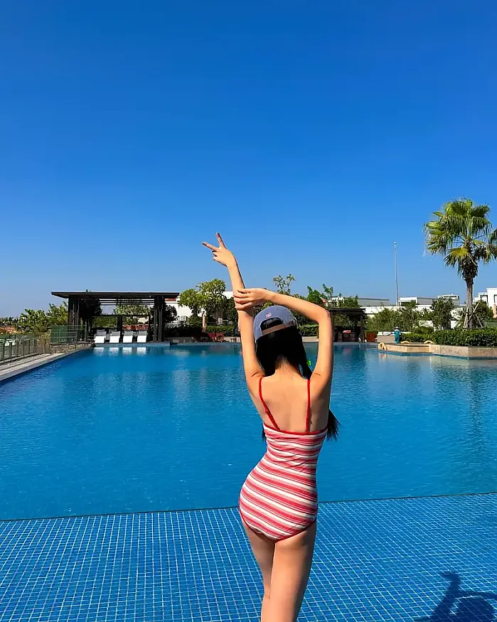 모노키니 넘 귀여웡 @awesomenana_official