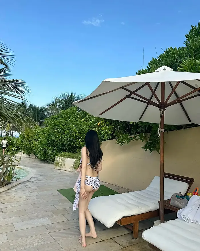 여름을 떠나보내기 싫어요 @luv.bomi