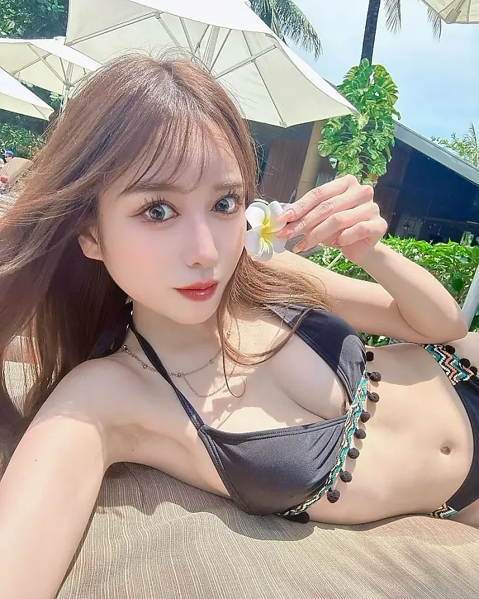 귀여운 수영복이 너무 좋아 @amiringram_