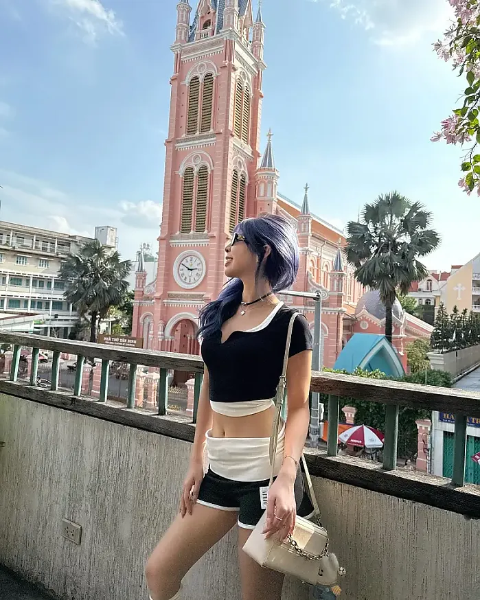 if you see me calling…. @mizzie.xx