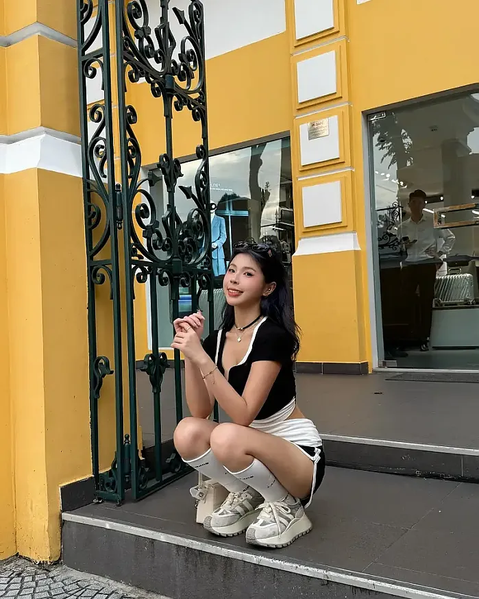 if you see me calling…. @mizzie.xx