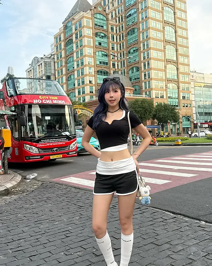 if you see me calling…. @mizzie.xx