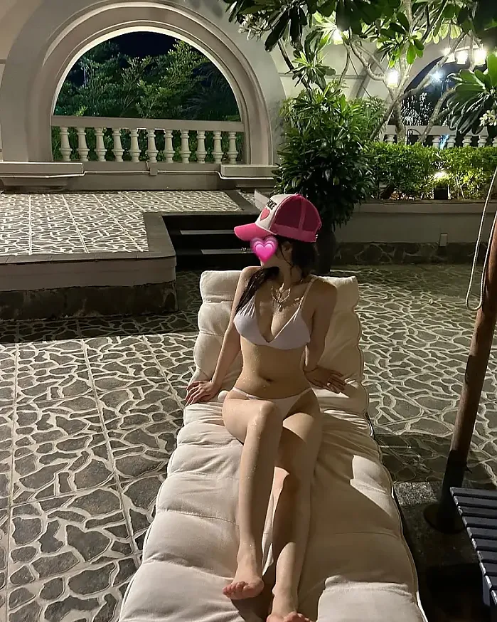 Hôm nay trông mình thật cool @nayeongkimn