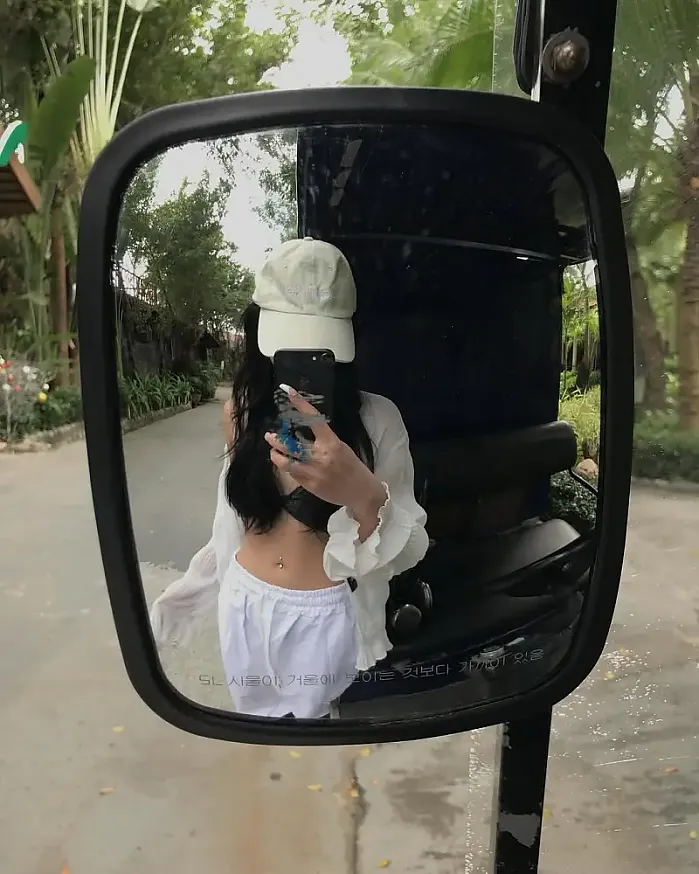 힙하게 수영복 입기 @h_moou