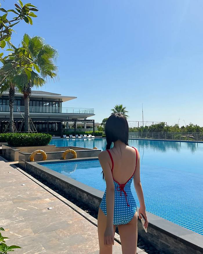 다들 주말 잘 보내셨나요~? instagram for awesomenana_official