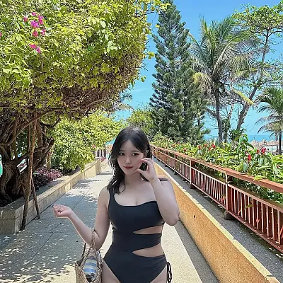 머리는 젖었지만 화장은 지켰다 instagram for beloved_bini