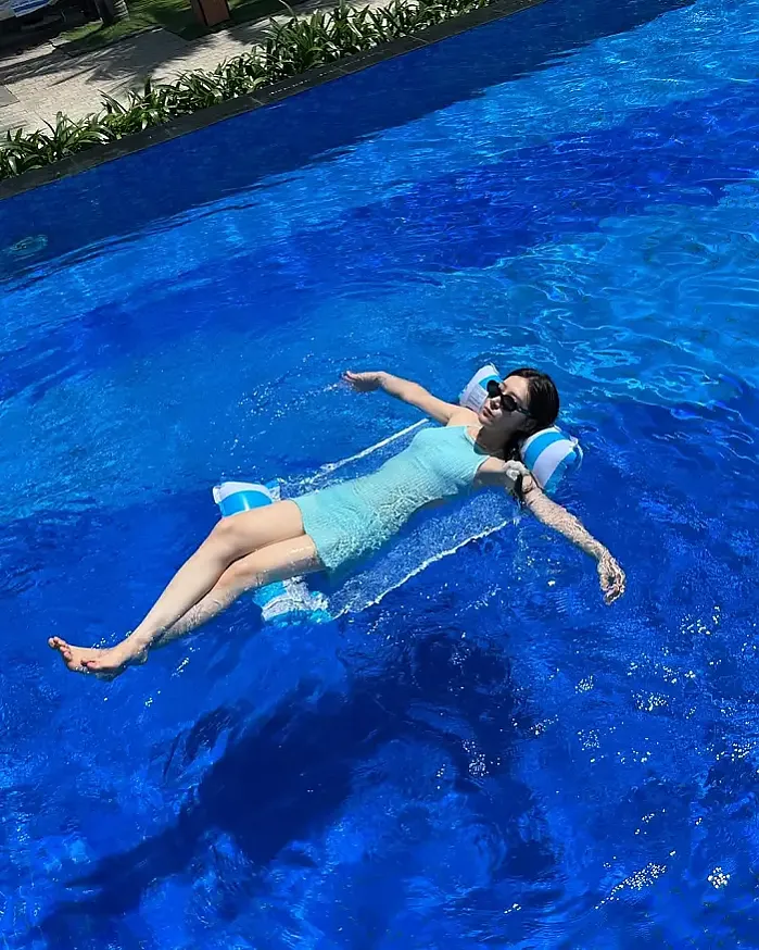 온통 파란색이야 instagram for junie.y_