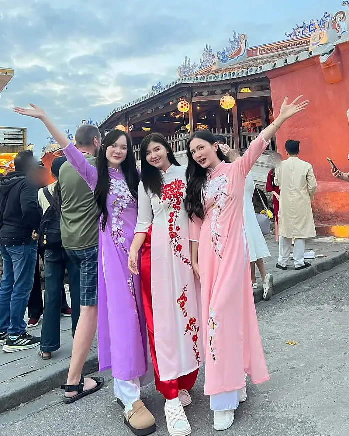 3สาวกะชุดอ่าวหญ่ายย instagram for mdmildmds