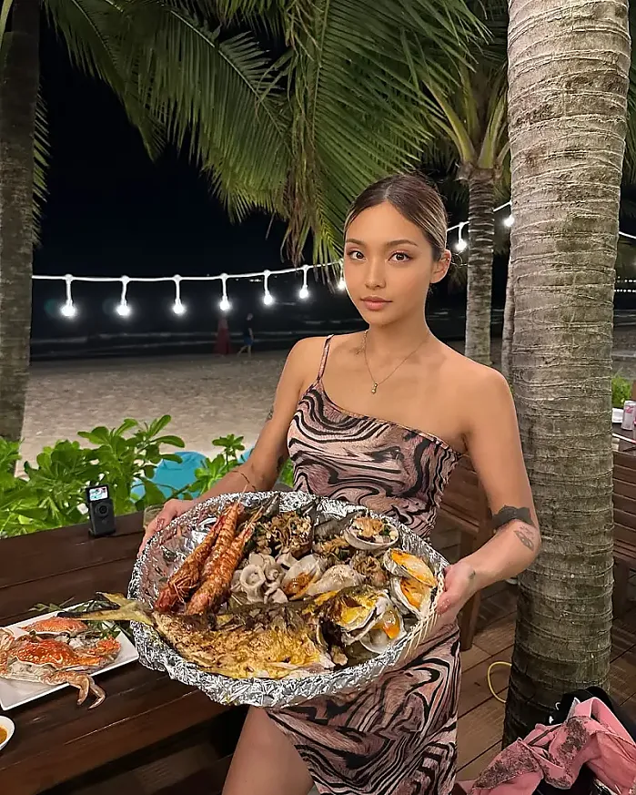 젤라 투어 사진 못 올린 게 너무 많은데 instagram for im_jella_