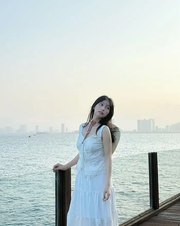 그녀의 순수함  instagram for hatram.11