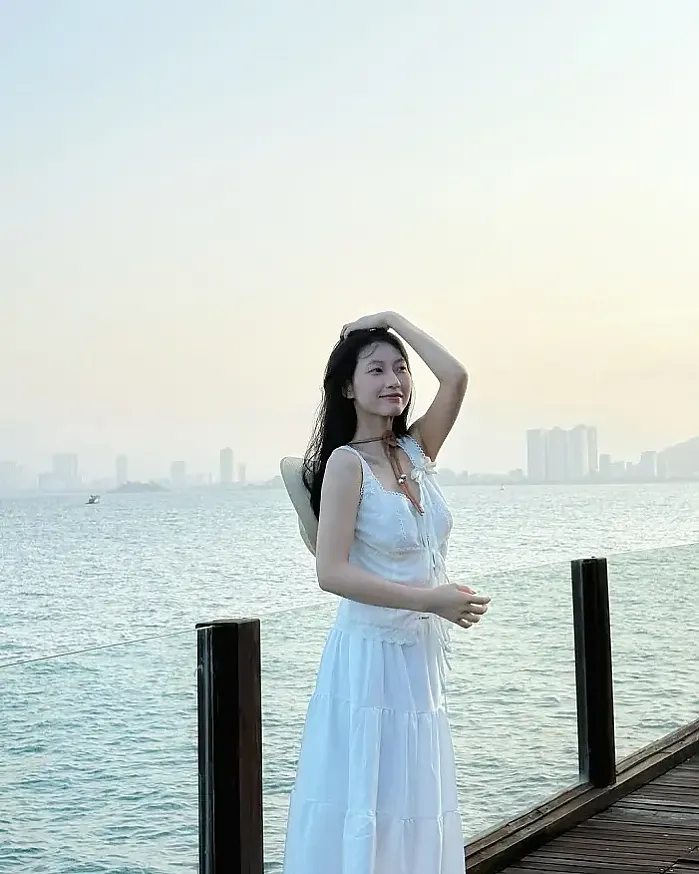 그녀의 순수함  instagram for hatram.11