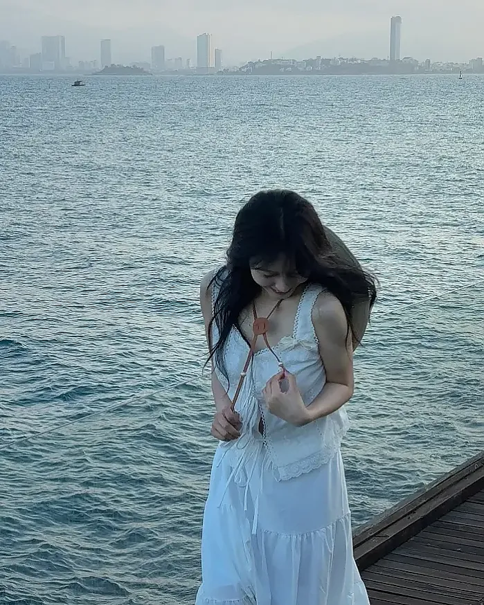 그녀의 순수함  instagram for hatram.11