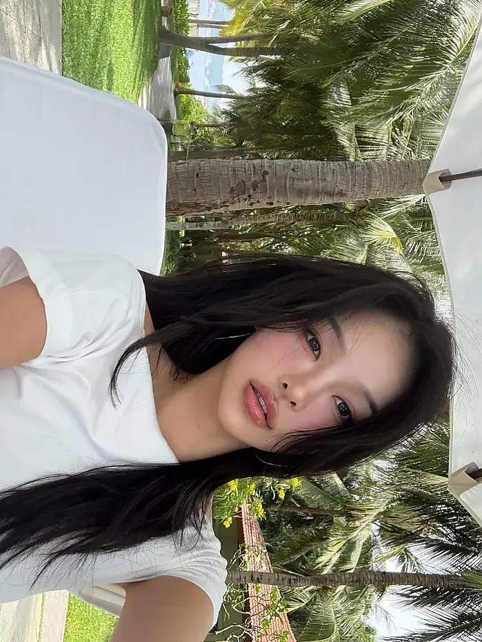 그늘에서 3시간동안 멍 때리기 instagram for kkmmmkk