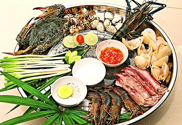 호치민 현지 맛집 탐방: 30대 남자의 Phuc Khanh Restaurant 솔직 후기 (베트남의 맛집 정보)