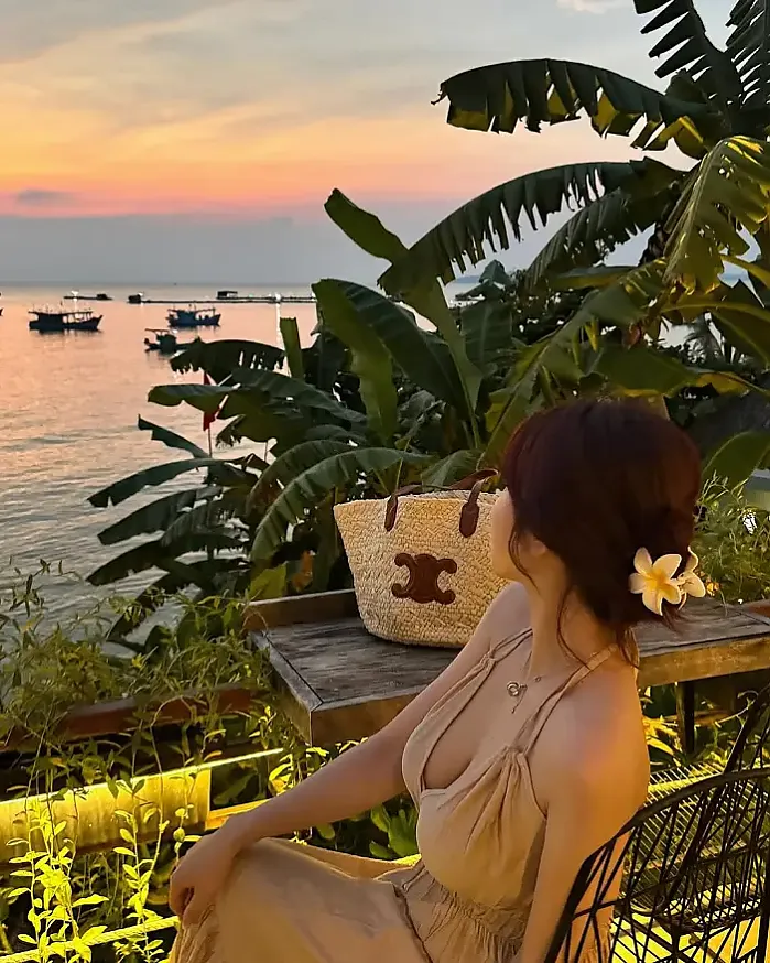 하늘색이 분마다 바껴서 하늘멍하기 조음 instagram for 97.4kg