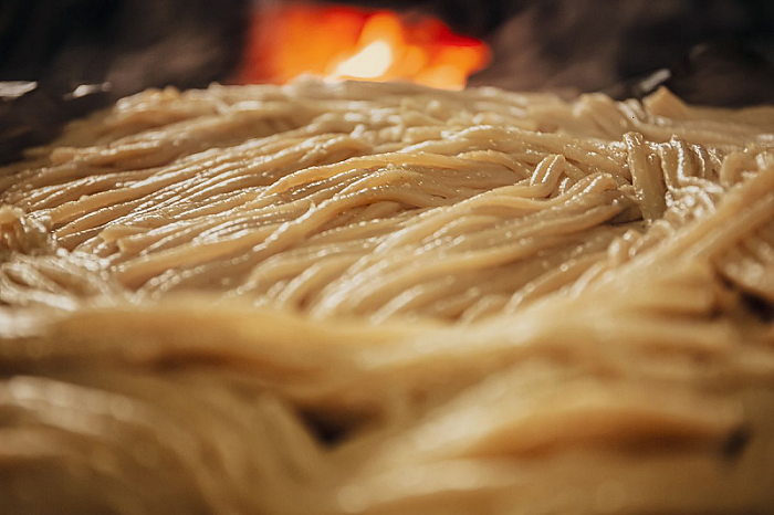 Cao Lầu 국수를 처음부터 만드는 Hội An 가족을 만나보세요