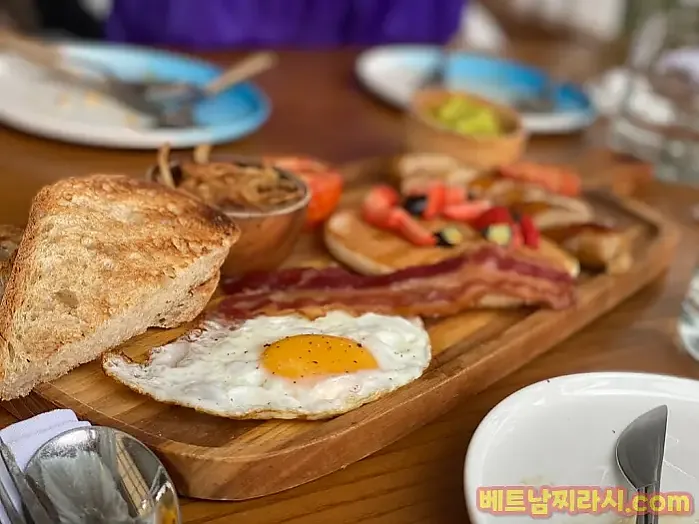 Sol Kitchen & Bar