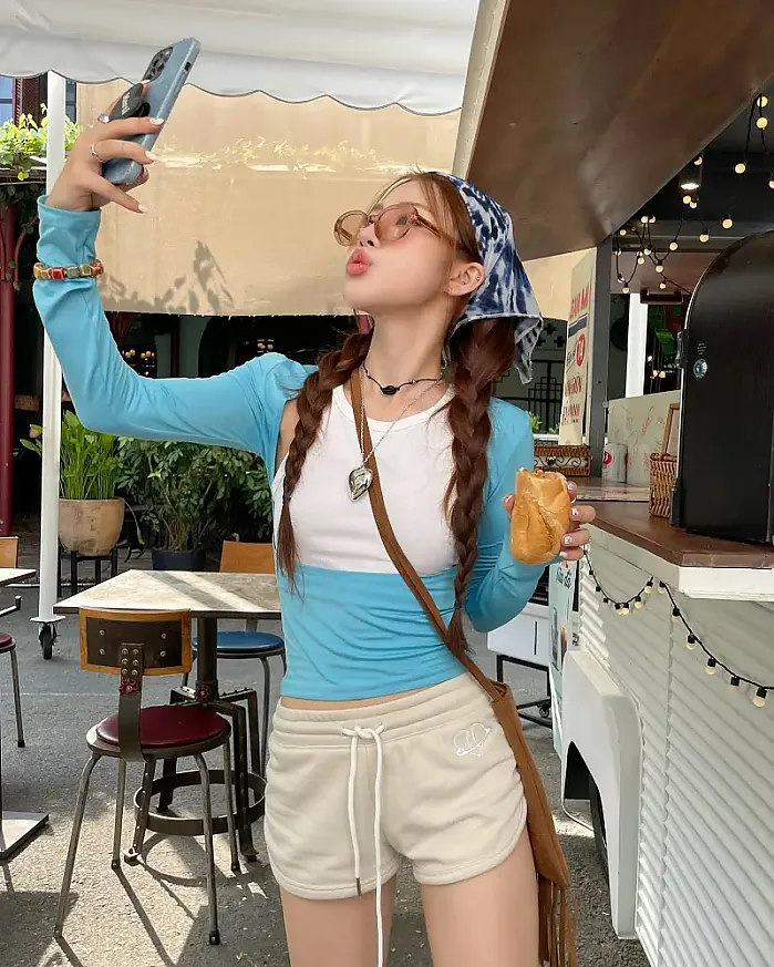 빵 먹으러 가는 길 on my way - đi ăn bánh mì