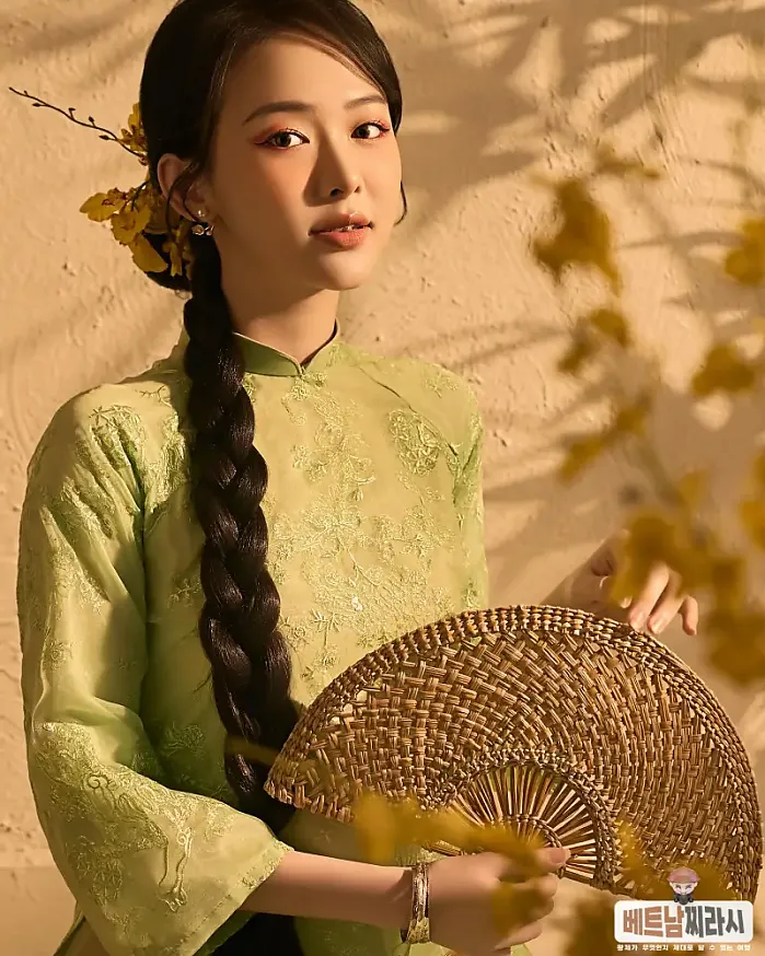 호찌민 시 1월 7일 Một chút nắng vàng ươm trong gió, một chút xuân về đó em ơi