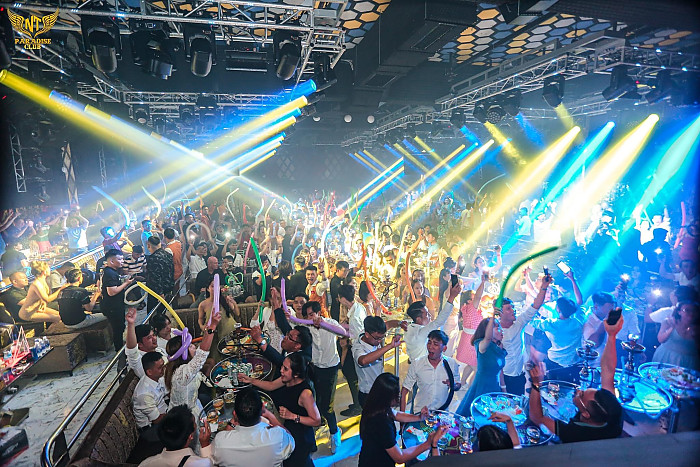 나트랑 파라다이스 클럽 (Paradise Club)