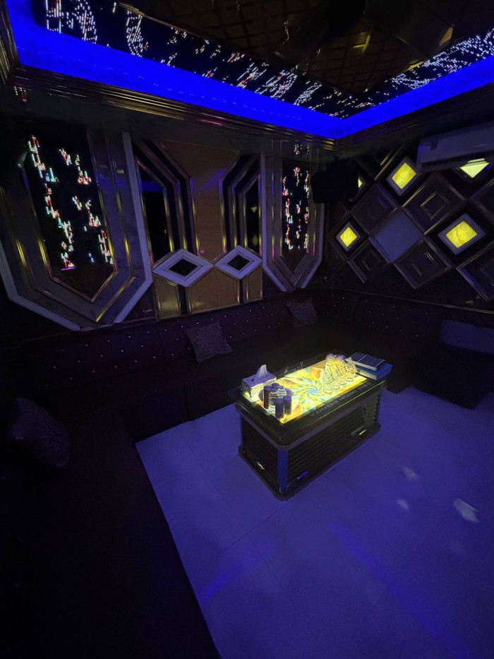 <폐업> 호치민 야누스 가라오케 (1군) <폐업>